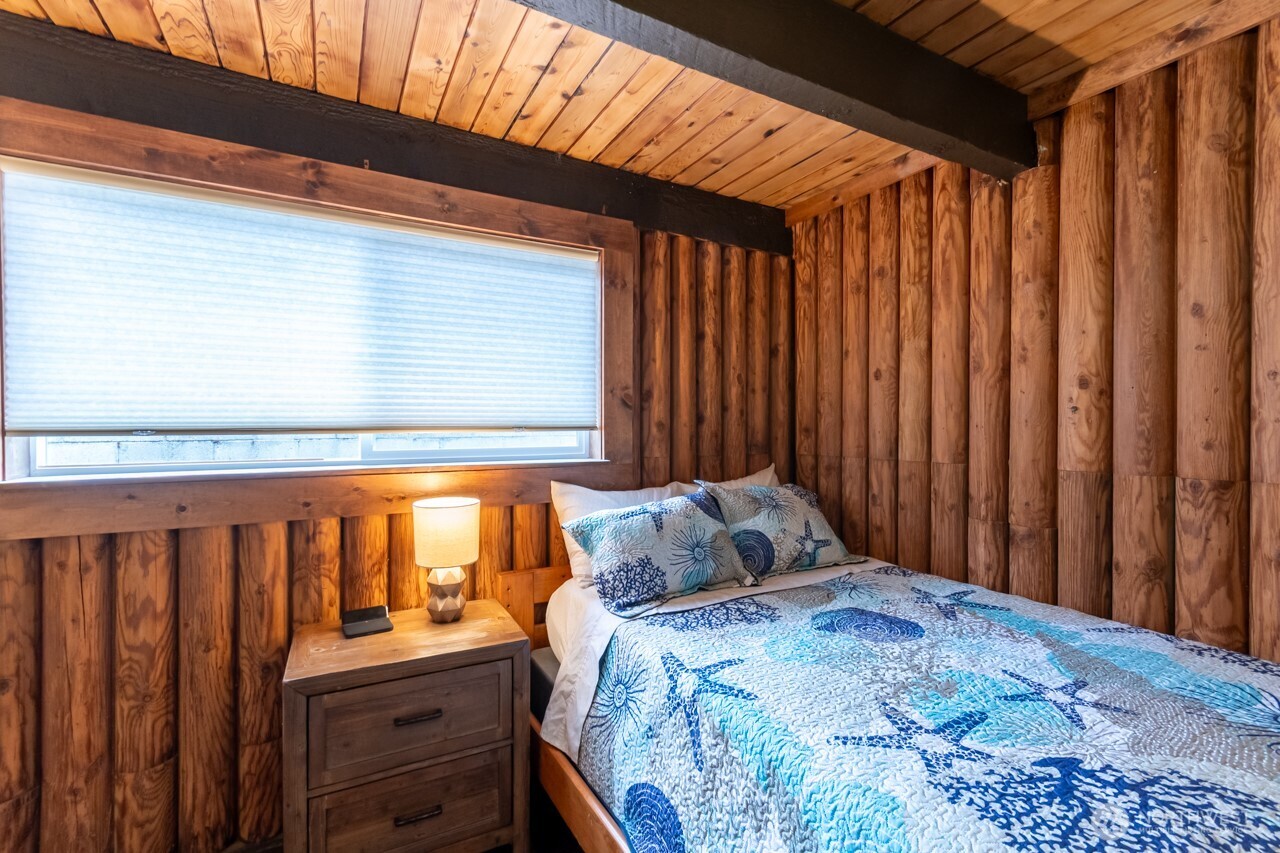 90 92 Mallard Cove Road , Port Angeles, WA 98363