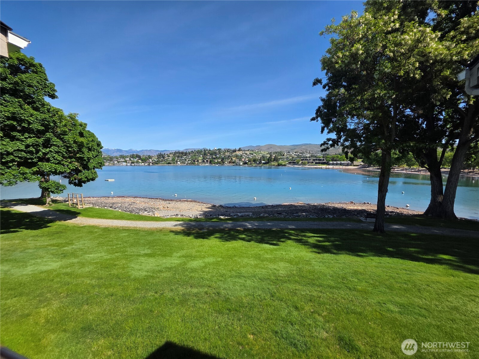 1 Beach 585-F , Manson, WA 98831