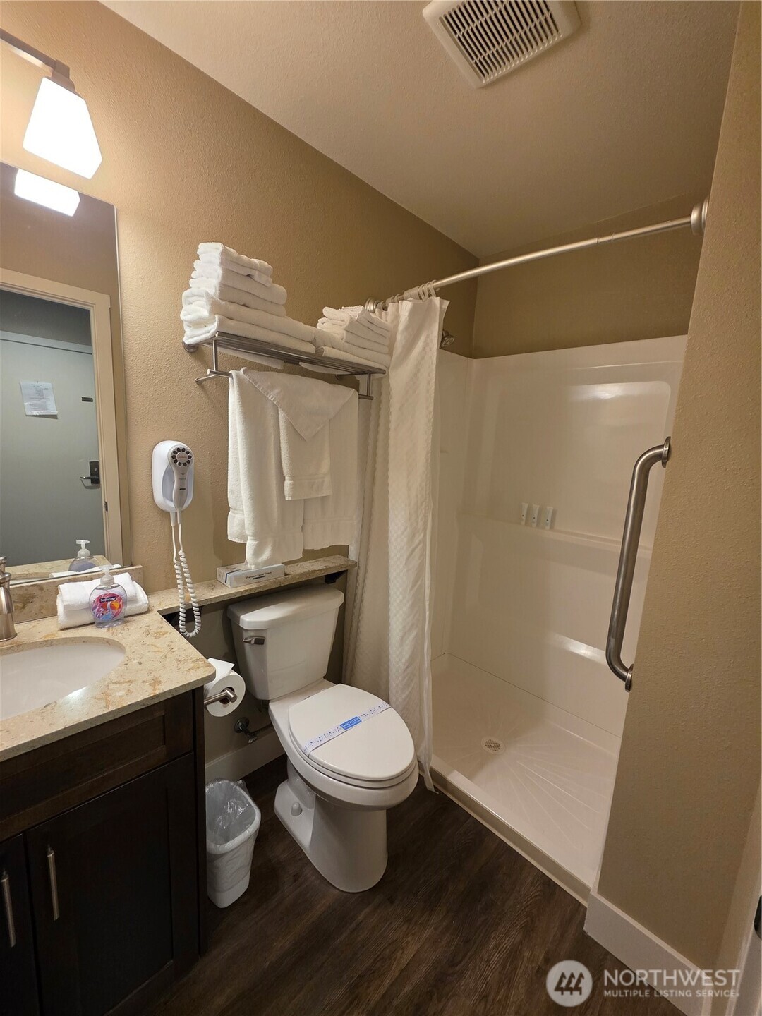 1 Beach 585-F , Manson, WA 98831