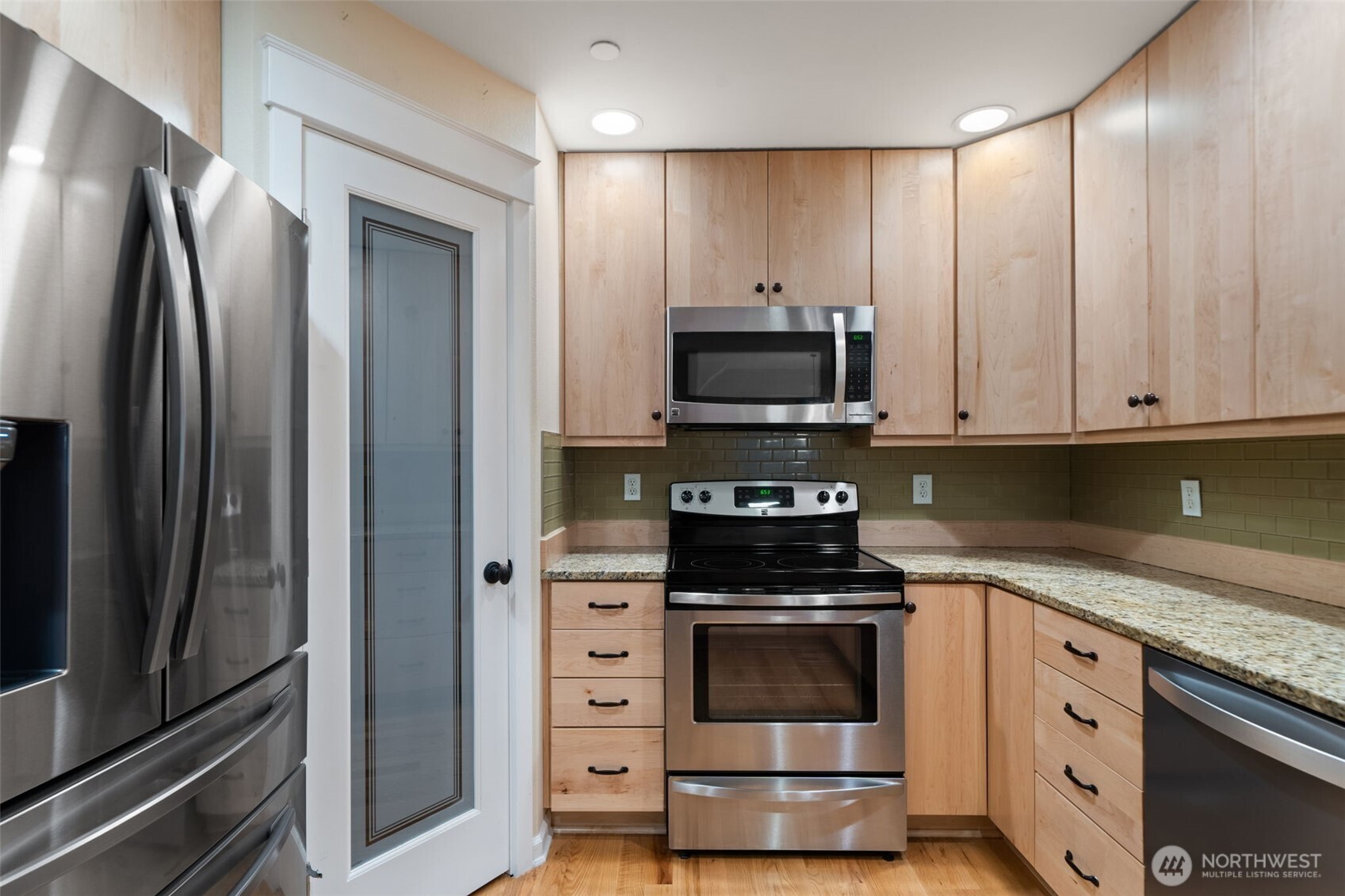 321 E Soderberg Road #D-12, Allyn, WA 98524