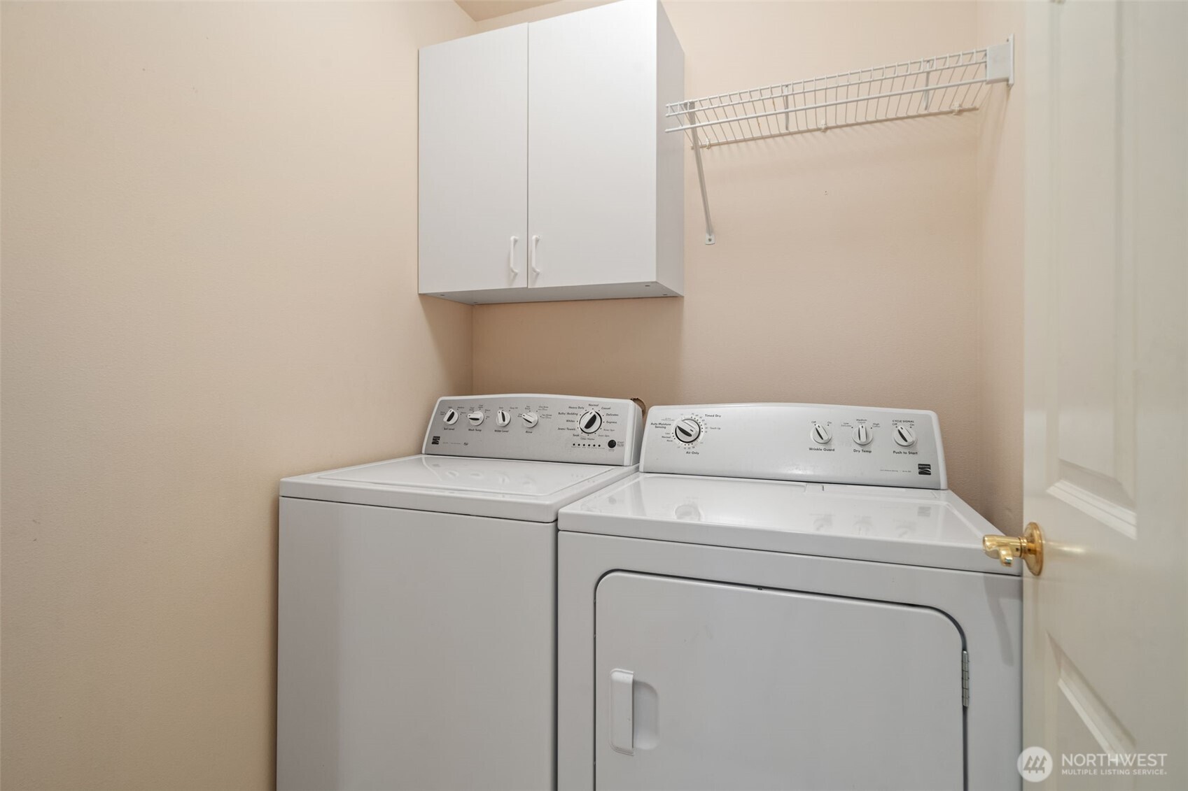 321 E Soderberg Road #D-12, Allyn, WA 98524