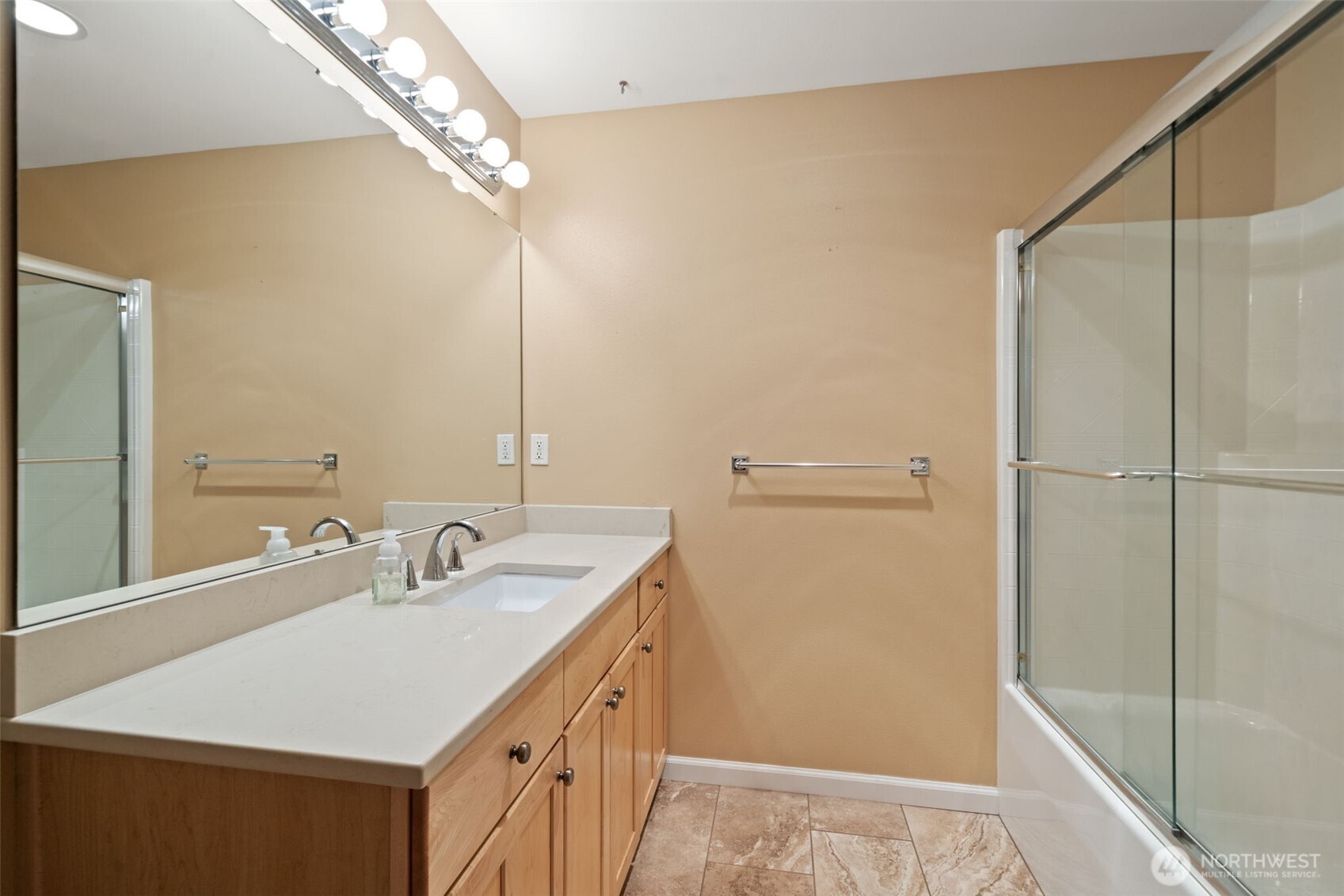 321 E Soderberg Road #D-12, Allyn, WA 98524