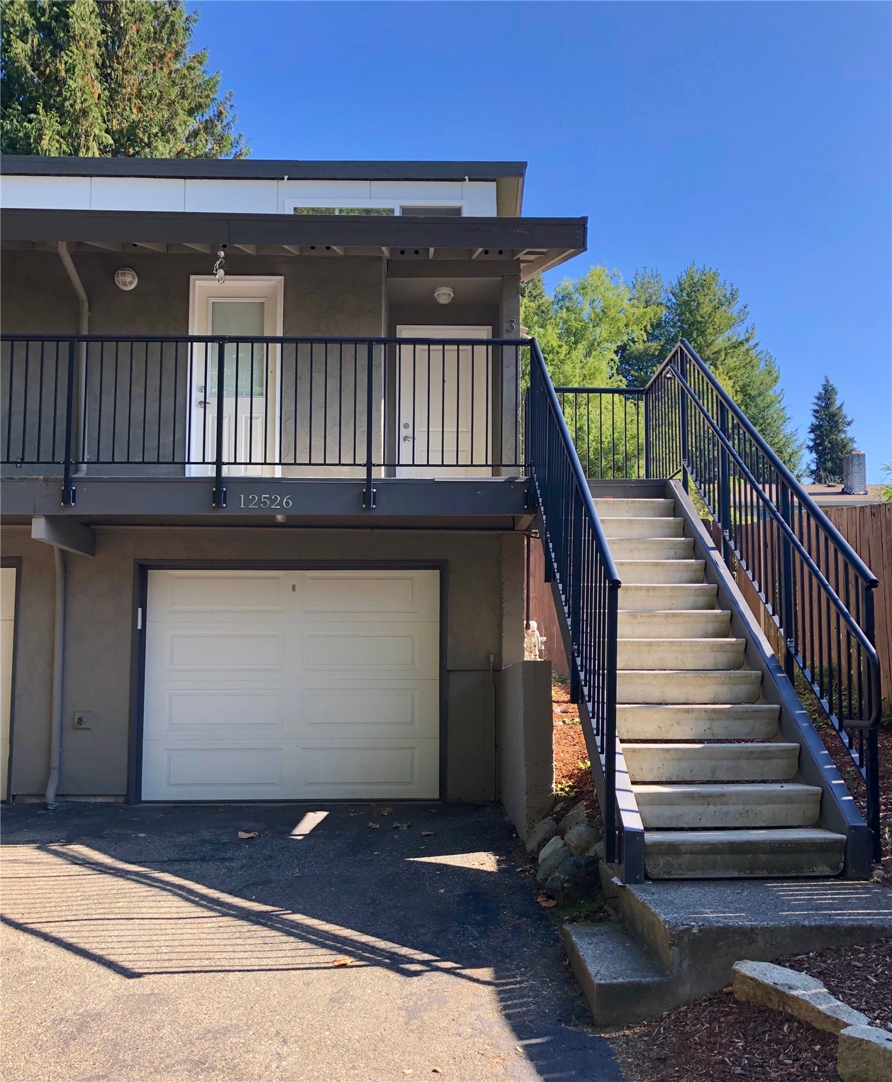 12526 35th Avenue NE #3, Seattle, WA 98125