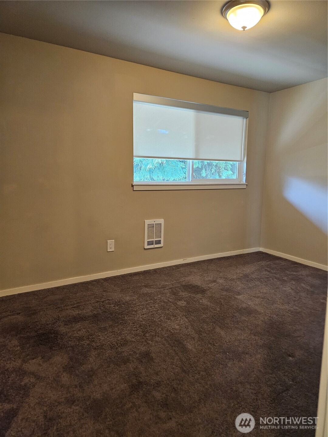 12526 35th Avenue NE #3, Seattle, WA 98125
