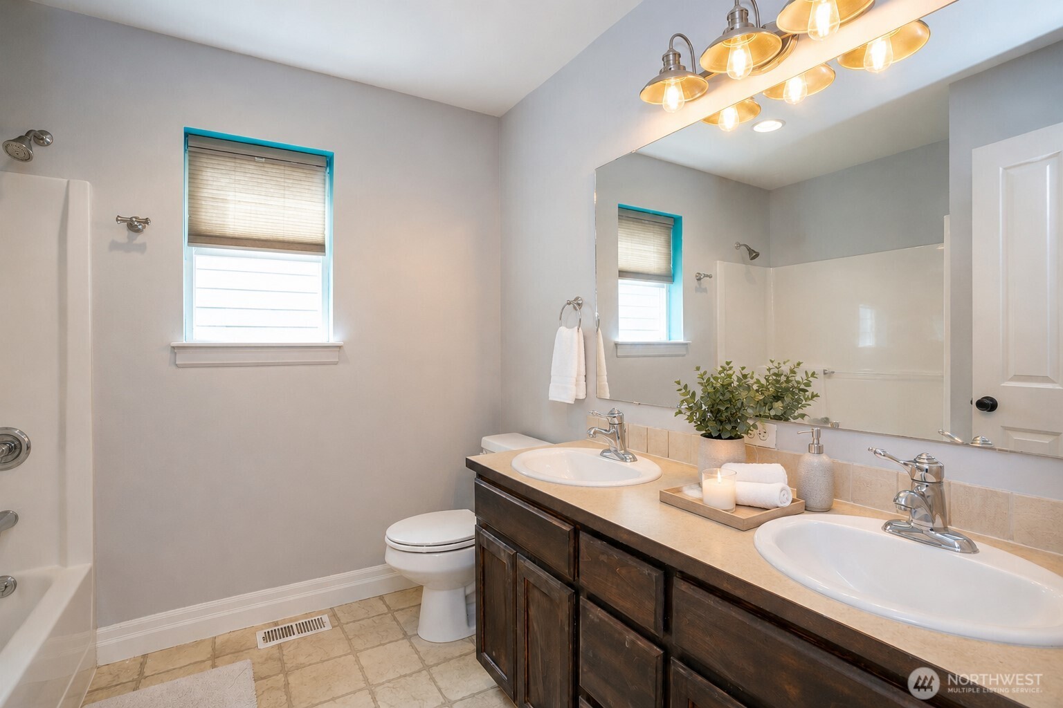 1026 Pinehurst Street , Fircrest, WA 98466
