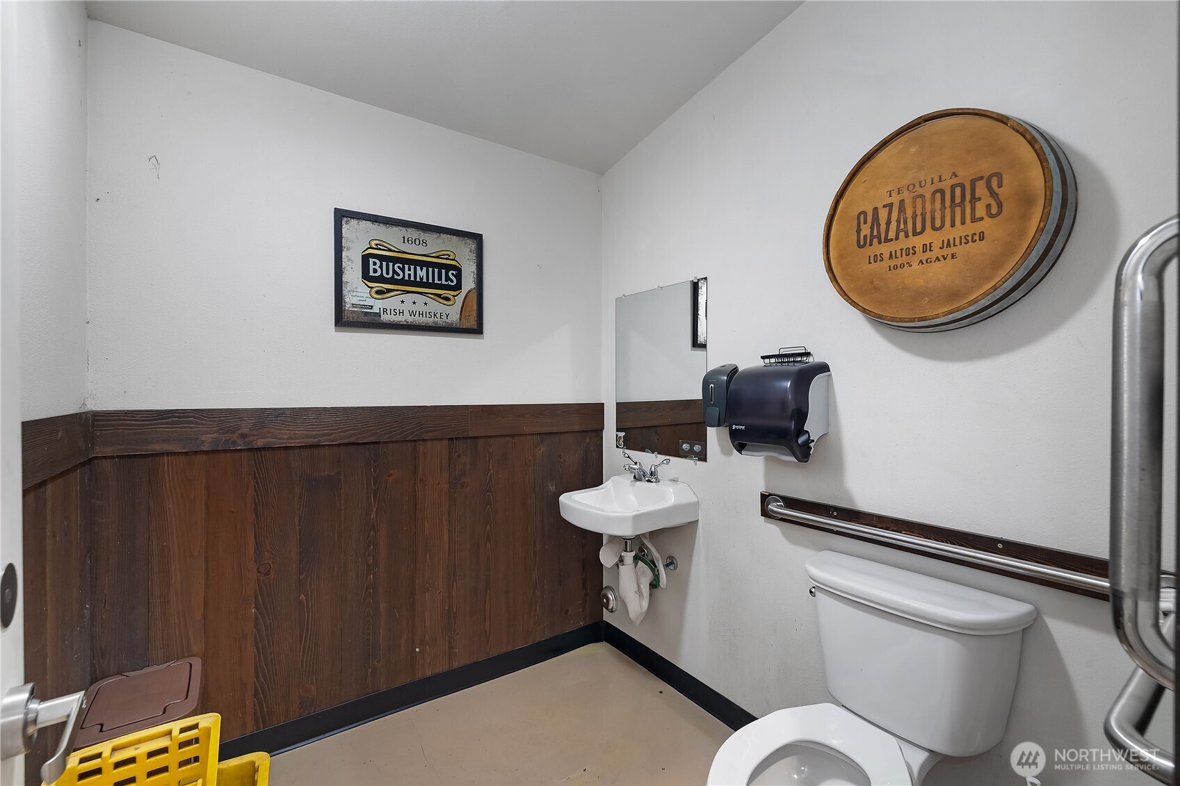 2364 Jackson Highway , Chehalis, WA 98532