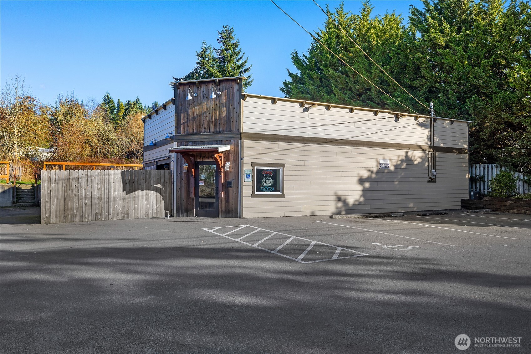 2364 Jackson Highway , Chehalis, WA 98532