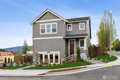 23712 SE 49th Street #4, Issaquah, WA 98027