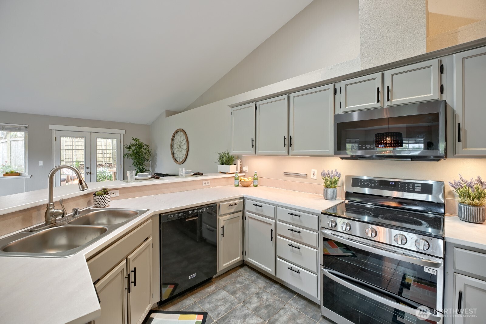 25920 202nd Avenue SE, Covington, WA 98042-6179