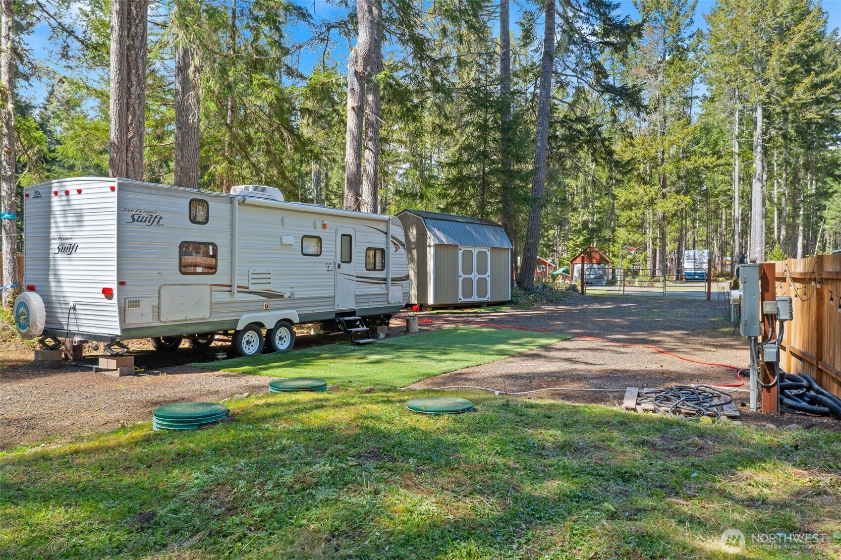 101 N Brook Lane , Hoodsport, WA 98548