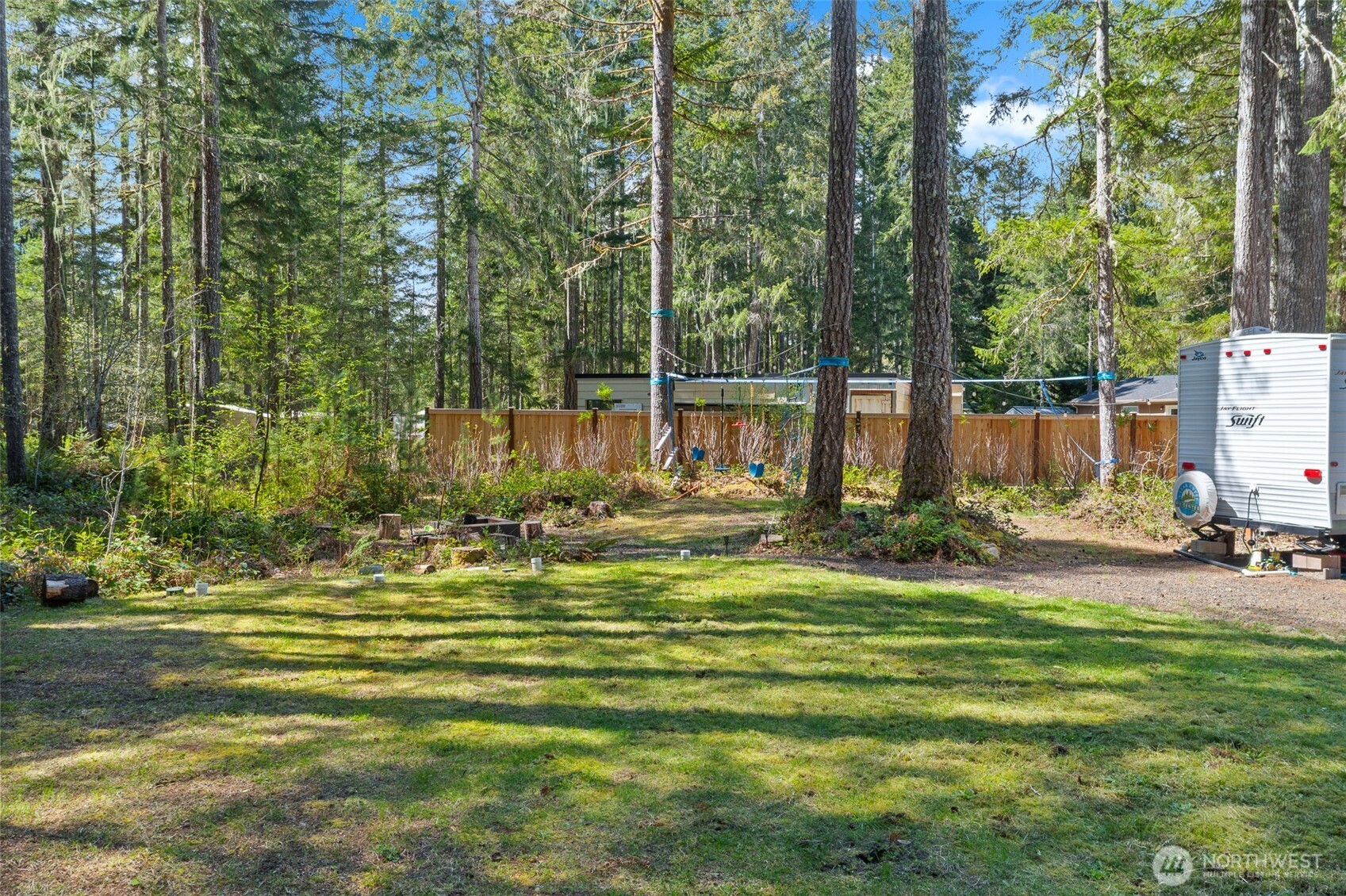 101 N Brook Lane , Hoodsport, WA 98548