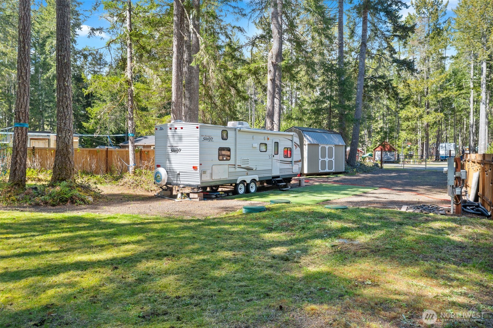 101 N Brook Lane , Hoodsport, WA 98548