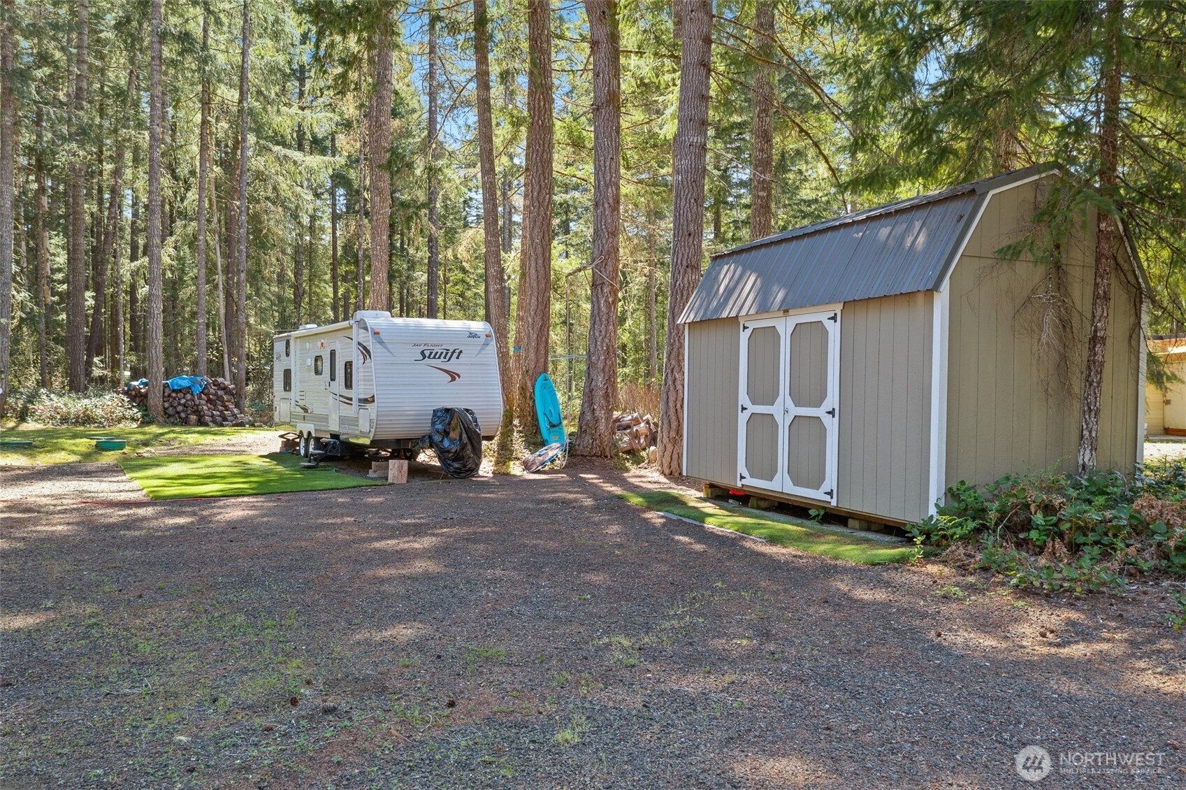 101 N Brook Lane , Hoodsport, WA 98548