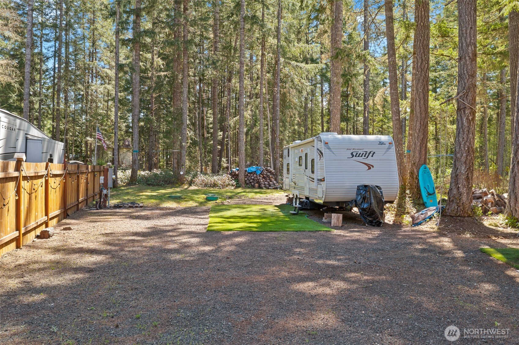 101 N Brook Lane , Hoodsport, WA 98548