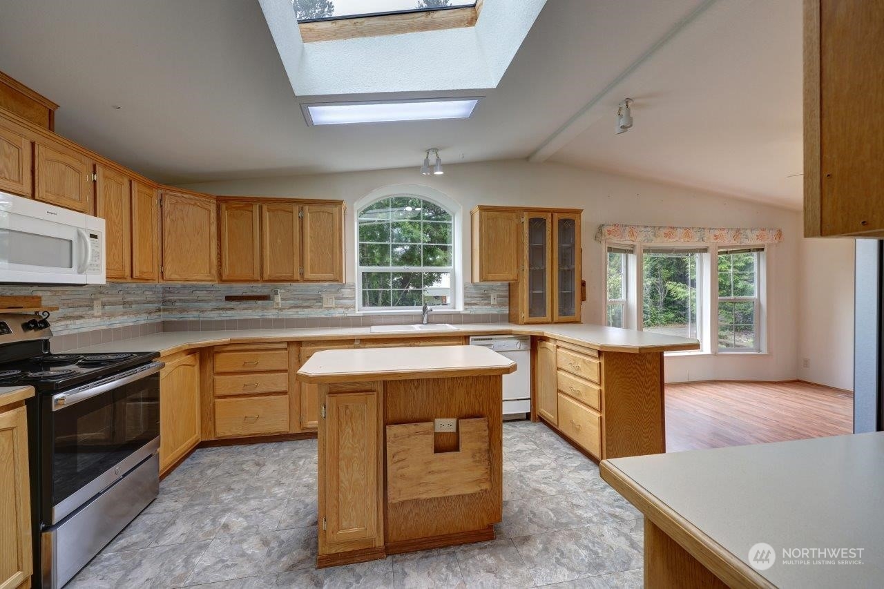 20410 Crane Place , Ocean Park, WA 98640