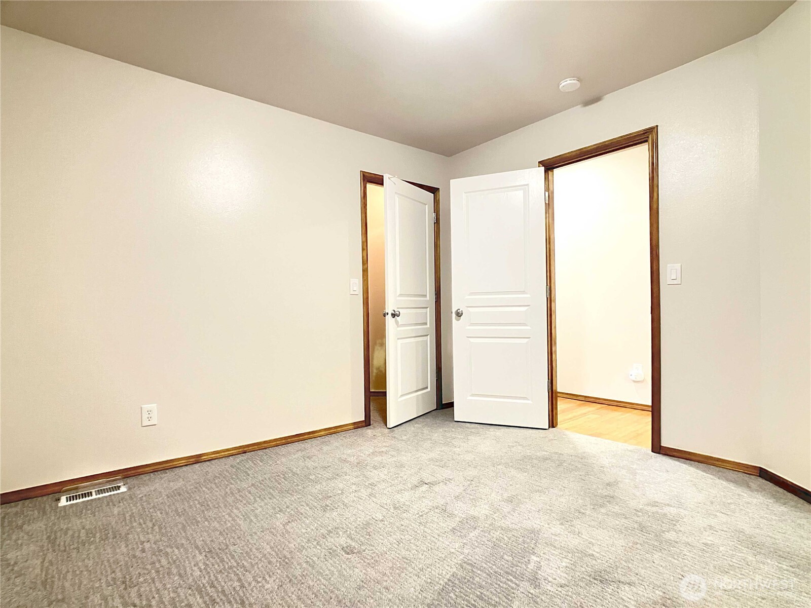 5530 55th Loop SE, Olympia, WA 98513