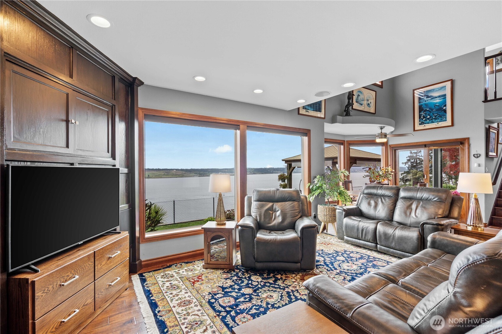 1551 13th Court , Fox Island, WA 98333