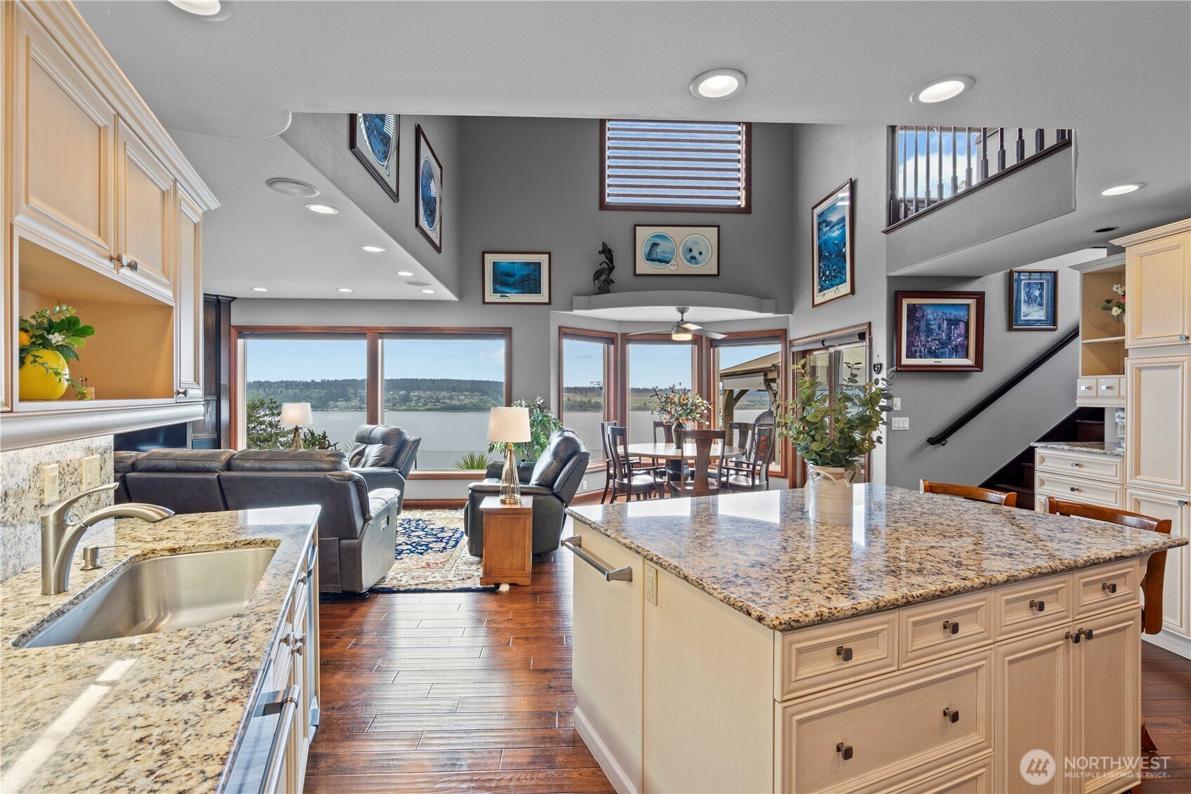 1551 13th Court , Fox Island, WA 98333