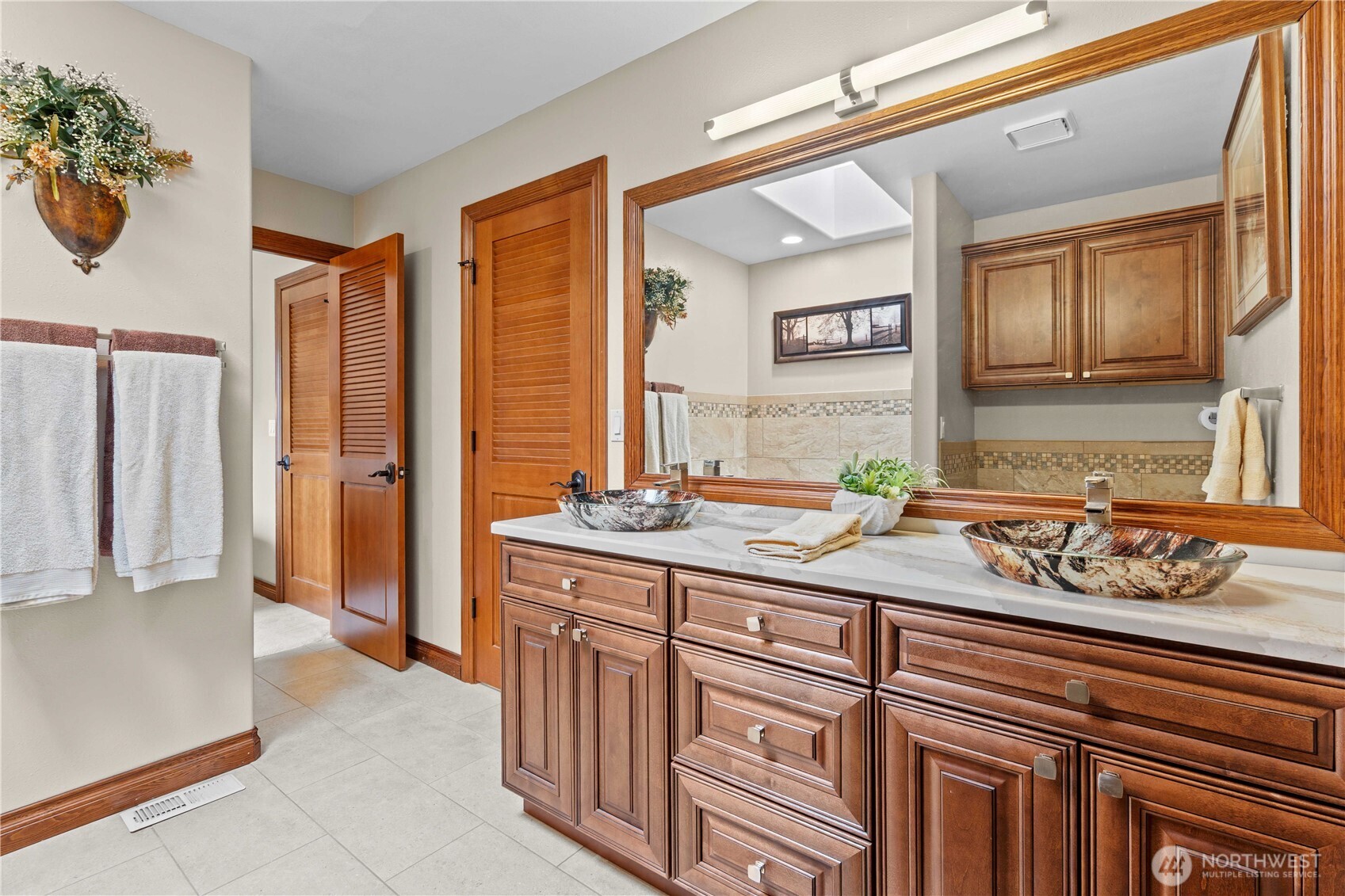 1551 13th Court , Fox Island, WA 98333
