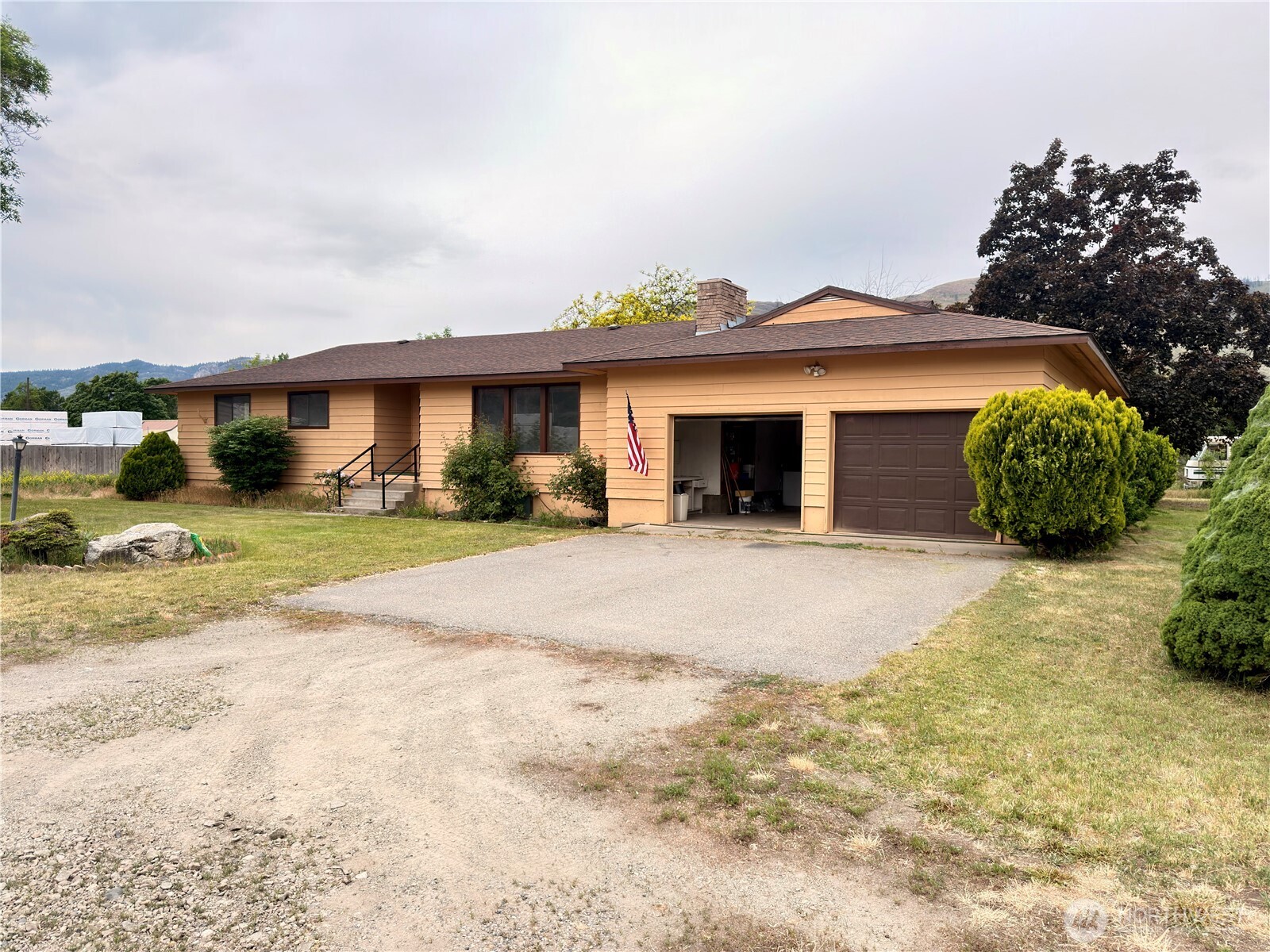 504 9th Avenue , Oroville, WA 98844