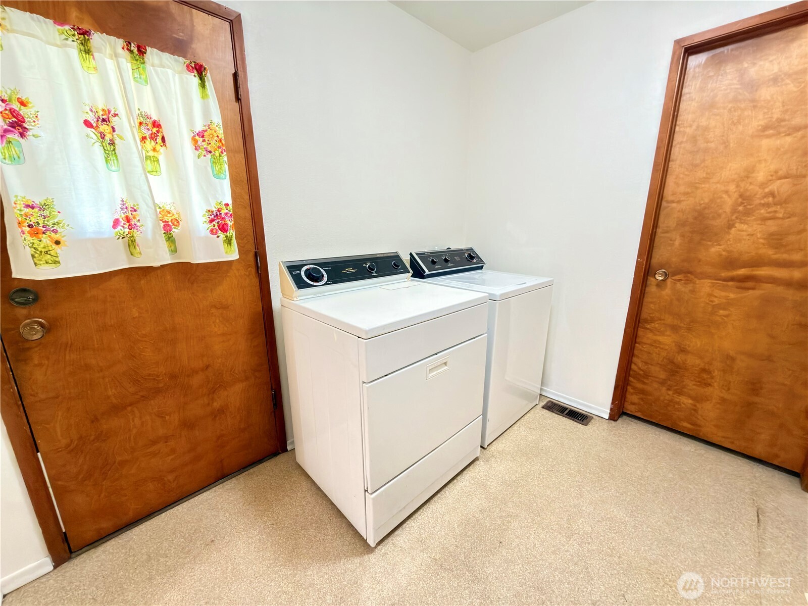 504 9th Avenue , Oroville, WA 98844