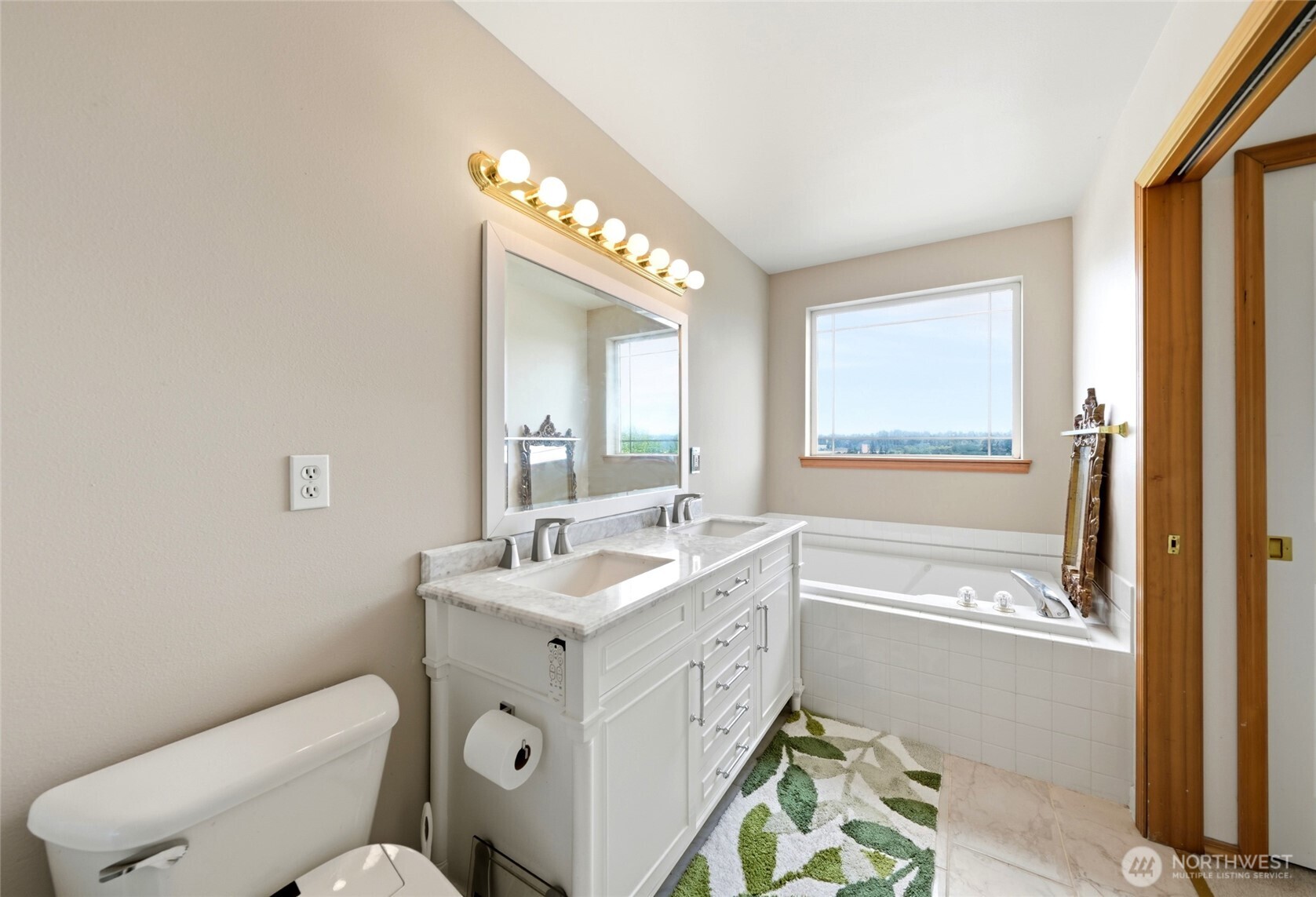 130 67th Avenue Ct E, Fife, WA 98424