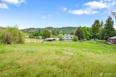9656 North Road , Peshastin, WA 98847 - Photo 2