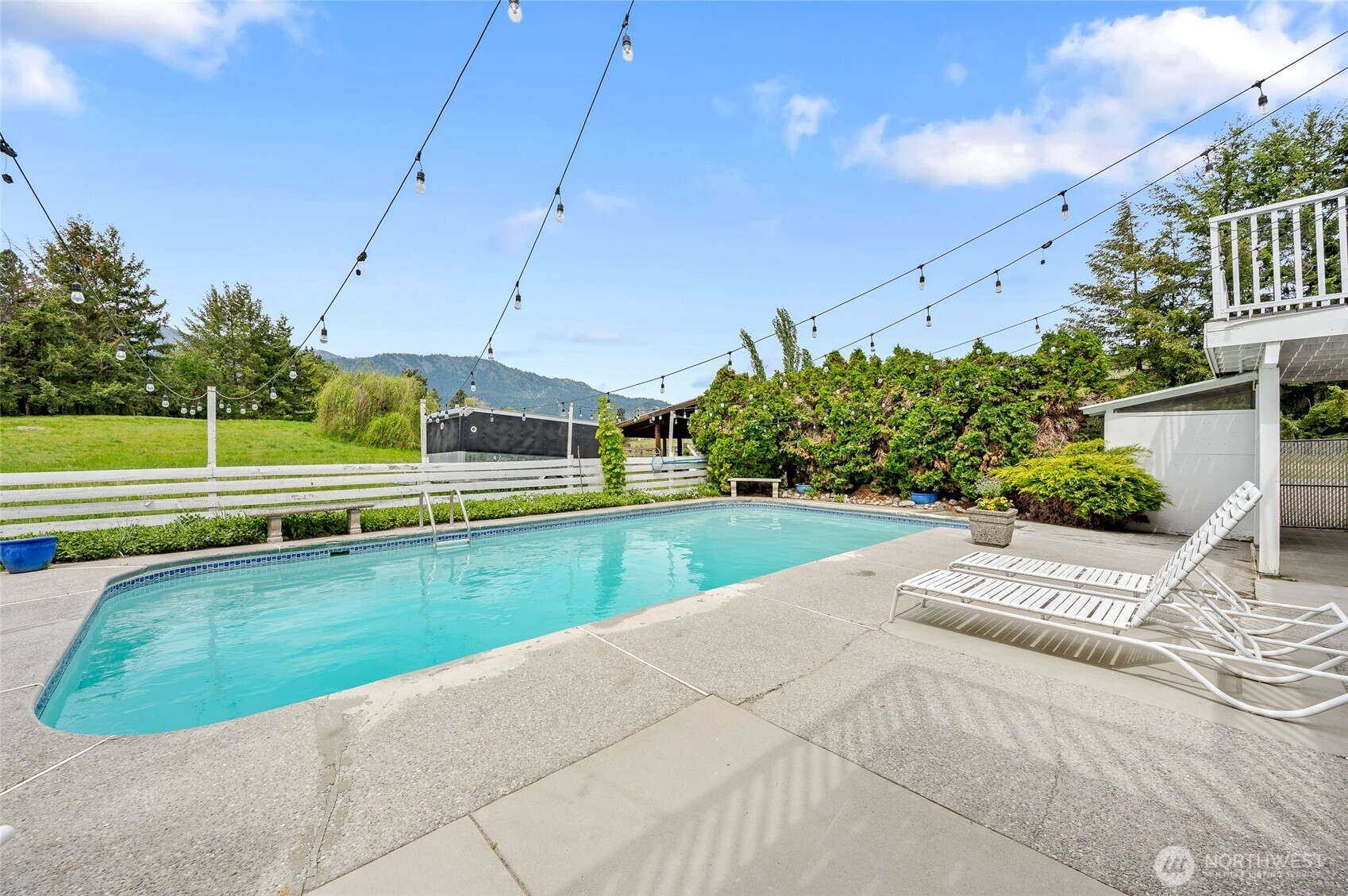 9656 North Road , Peshastin, WA 98847