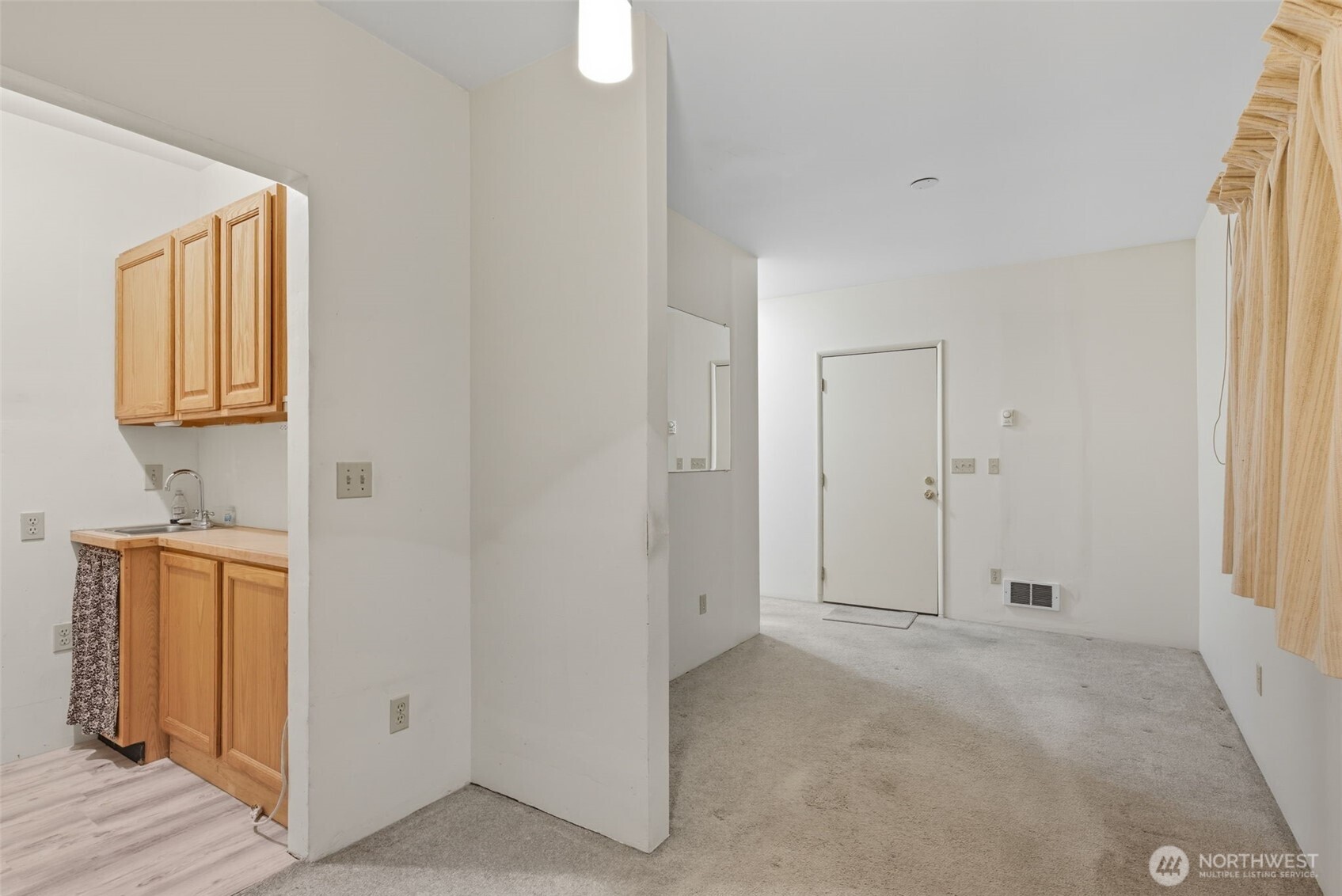 11120 SE 234th Place , Kent, WA 98031