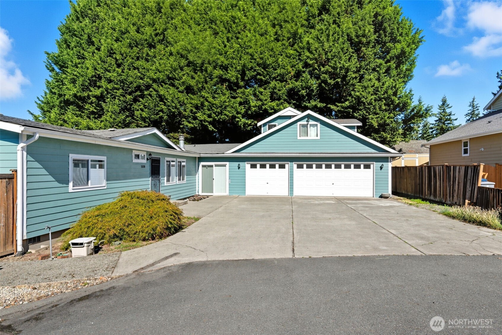 11120 SE 234th Place , Kent, WA 98031