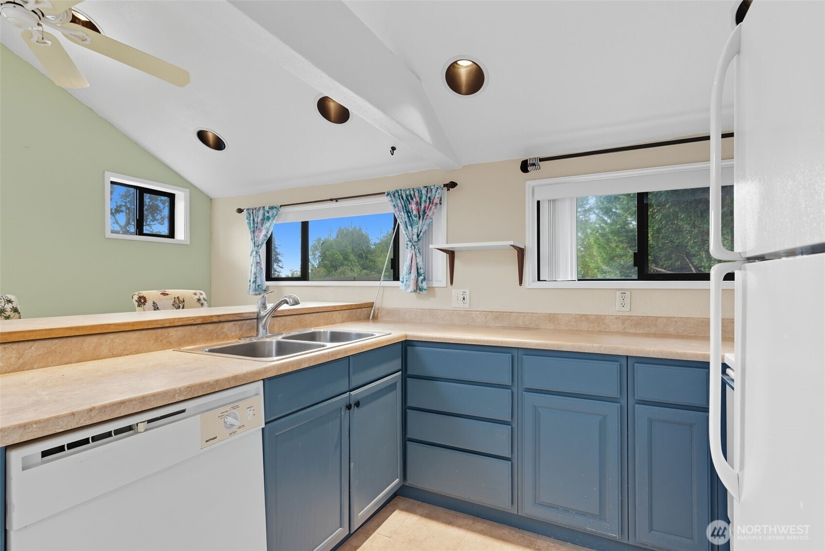 11120 SE 234th Place , Kent, WA 98031