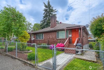 4207 S Bateman Street , Seattle, WA 98118