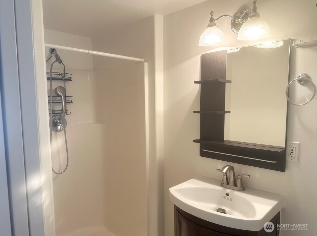 4207 S Bateman Street , Seattle, WA 98118