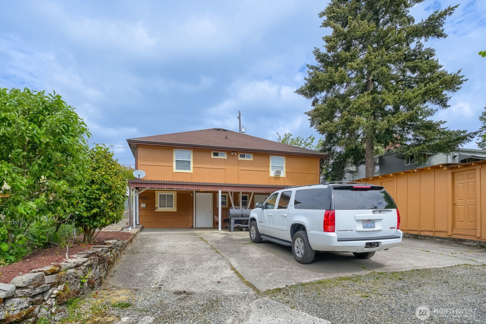 4207 S Bateman Street , Seattle, WA 98118
