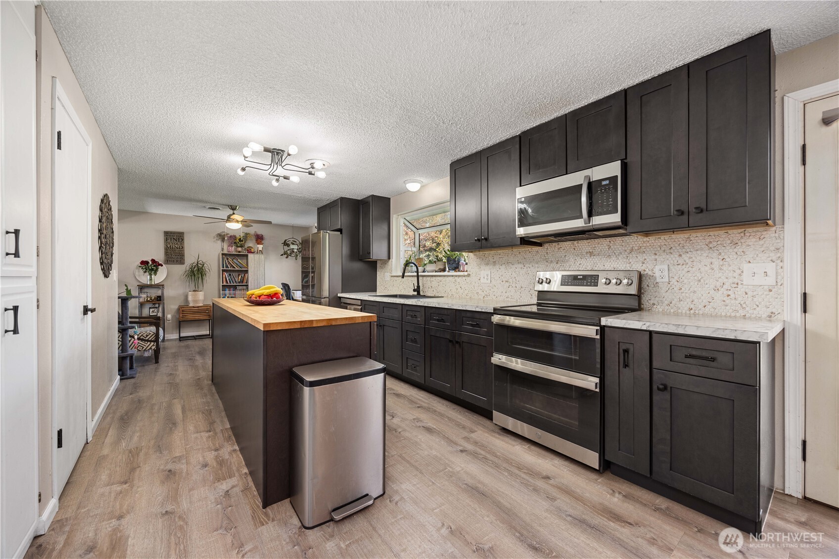 928 Selkirk Place , Brewster, WA 98812