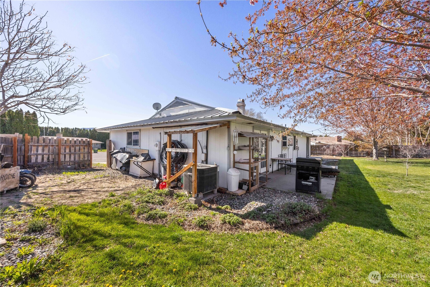 928 Selkirk Place , Brewster, WA 98812