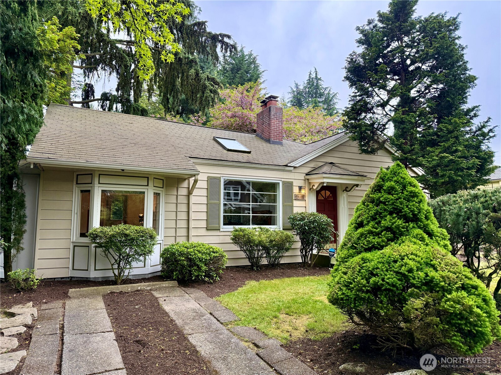 2113 NE 81st Place , Seattle, WA 98115