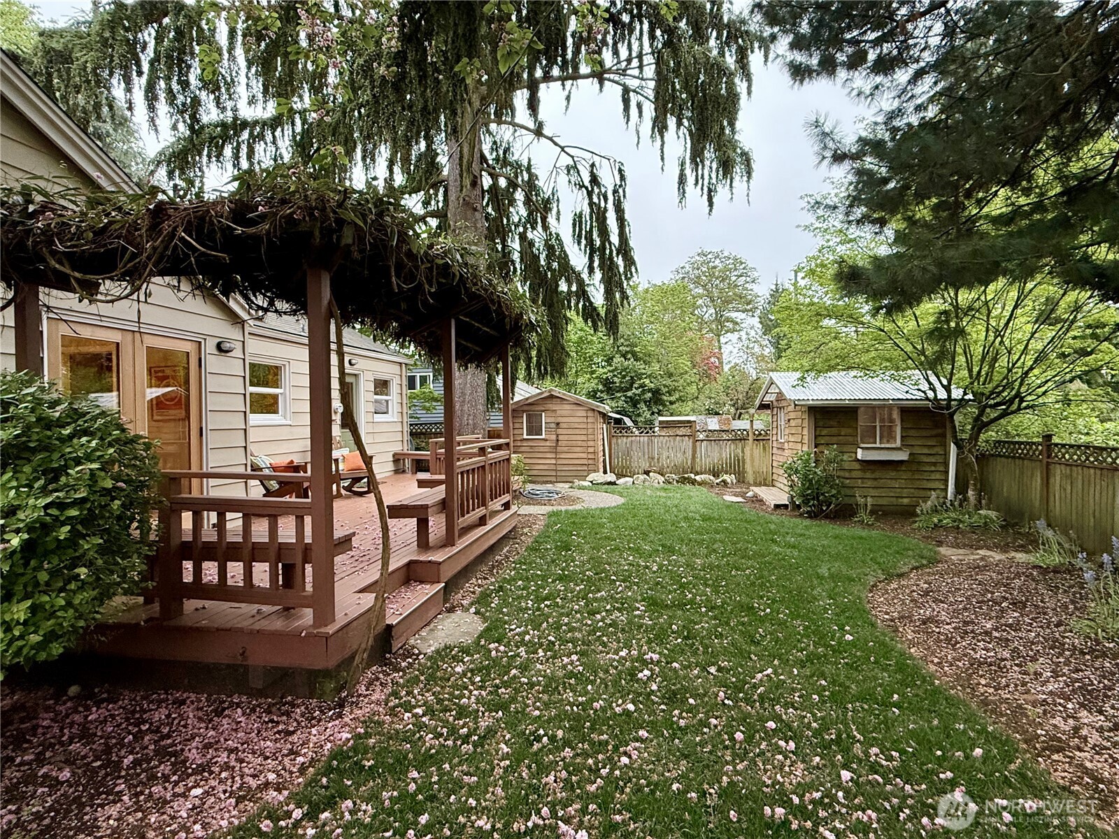 2113 NE 81st Place , Seattle, WA 98115