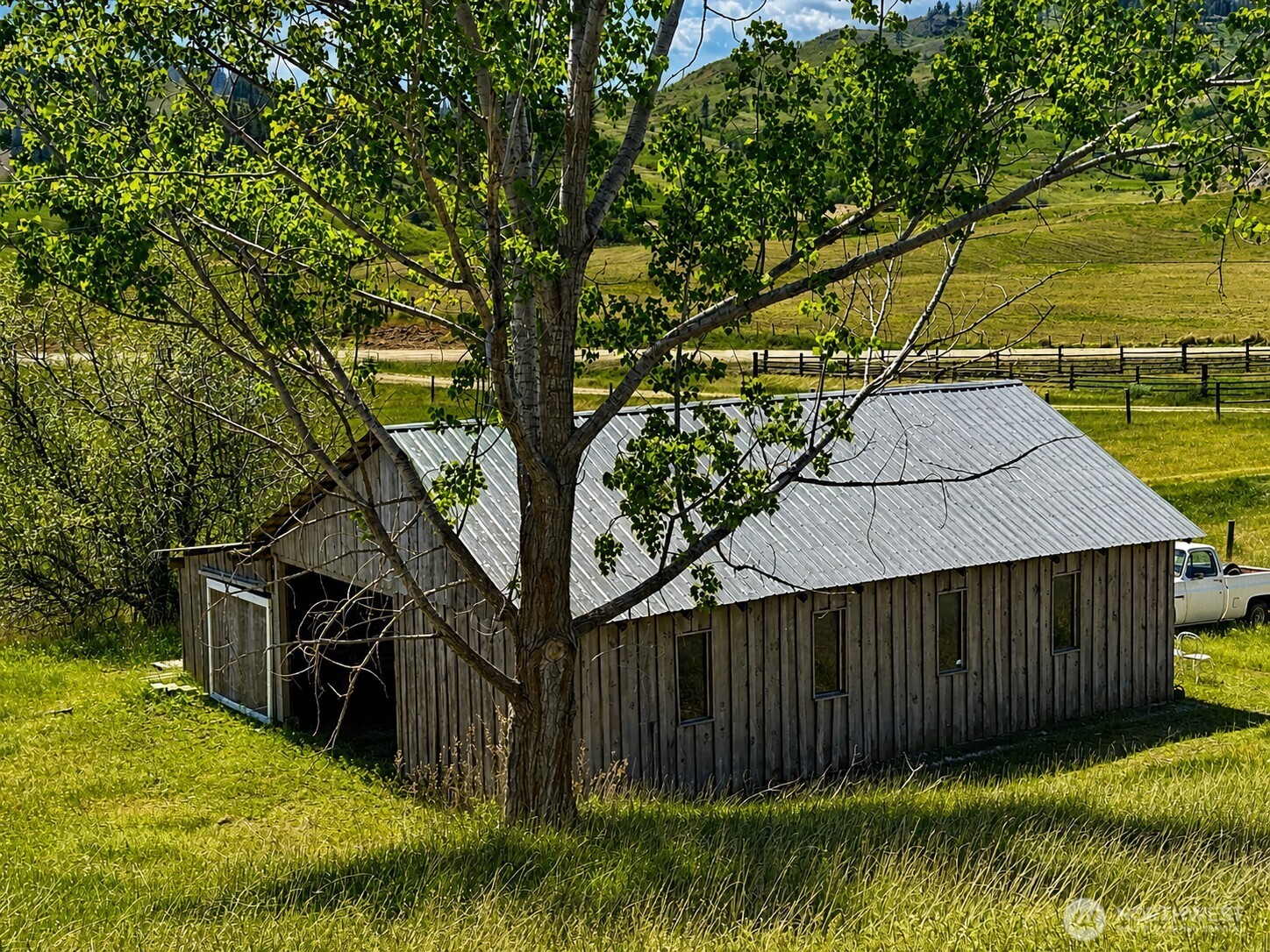 492 Pine Creek Road , Tonasket, WA 98855