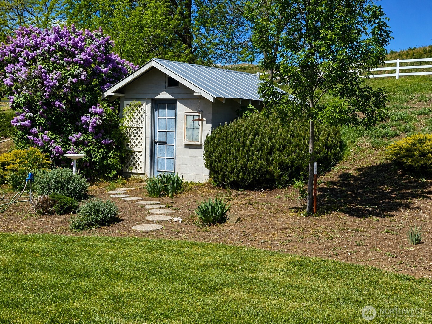 492 Pine Creek Road , Tonasket, WA 98855
