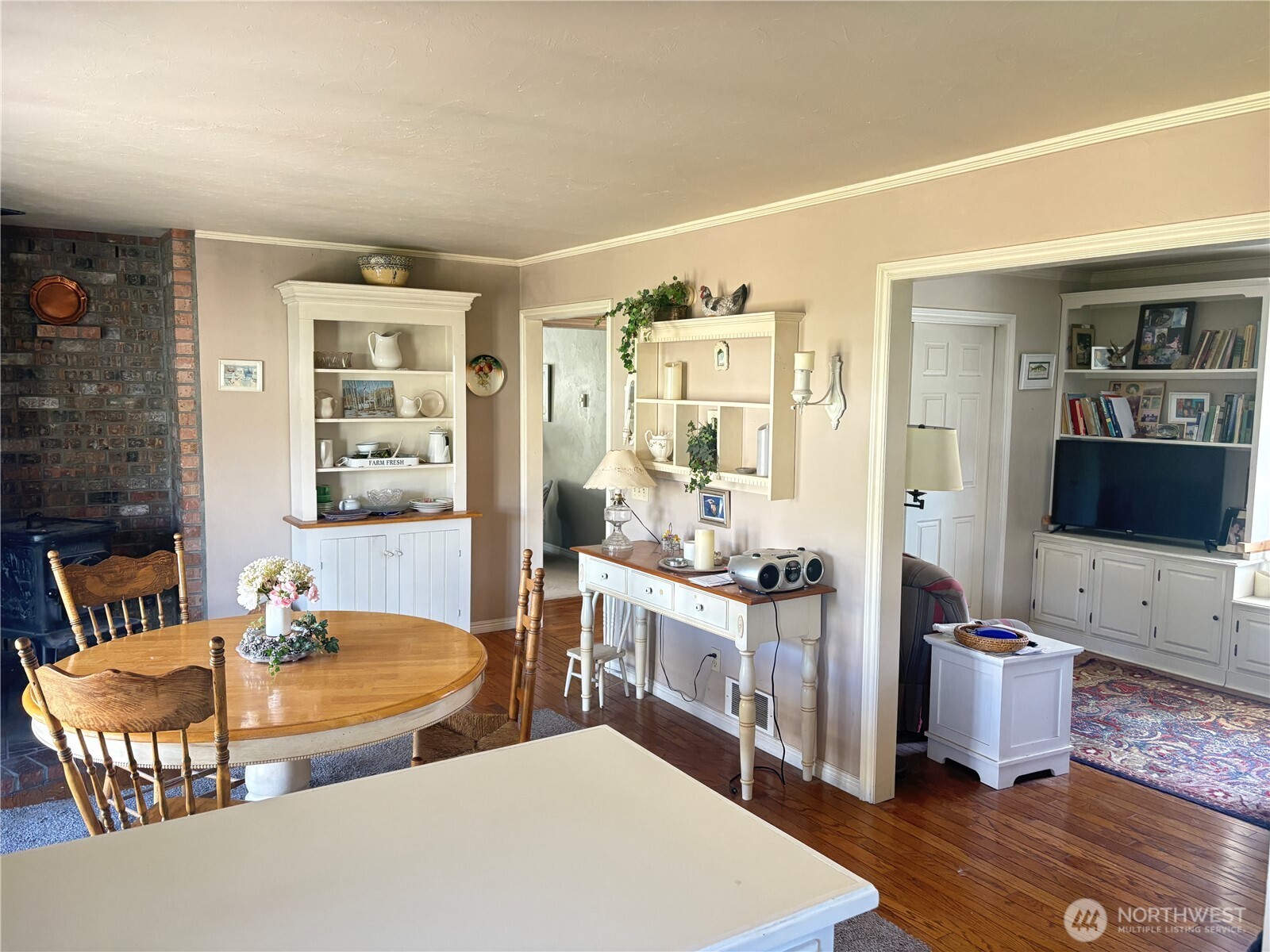 492 Pine Creek Road , Tonasket, WA 98855