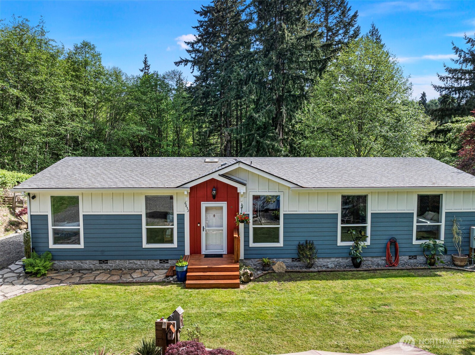 6852 SE Garfield Street , Port Orchard, WA 98366