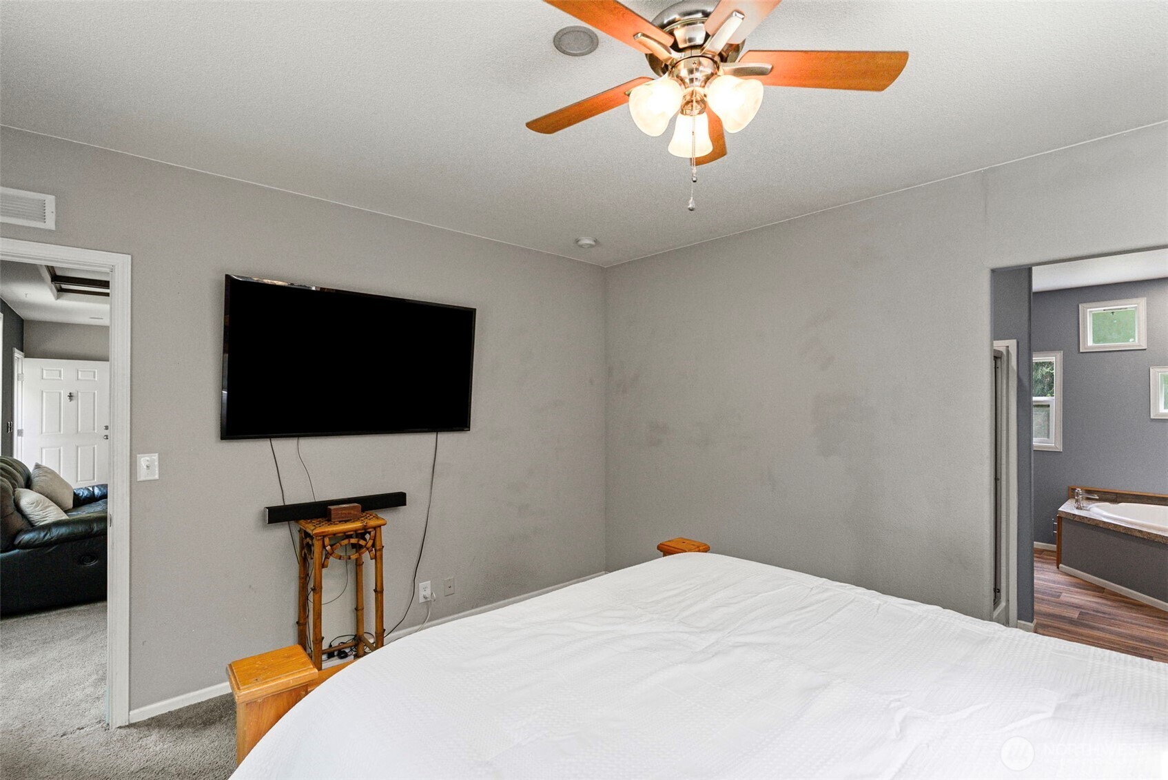 6852 SE Garfield Street , Port Orchard, WA 98366