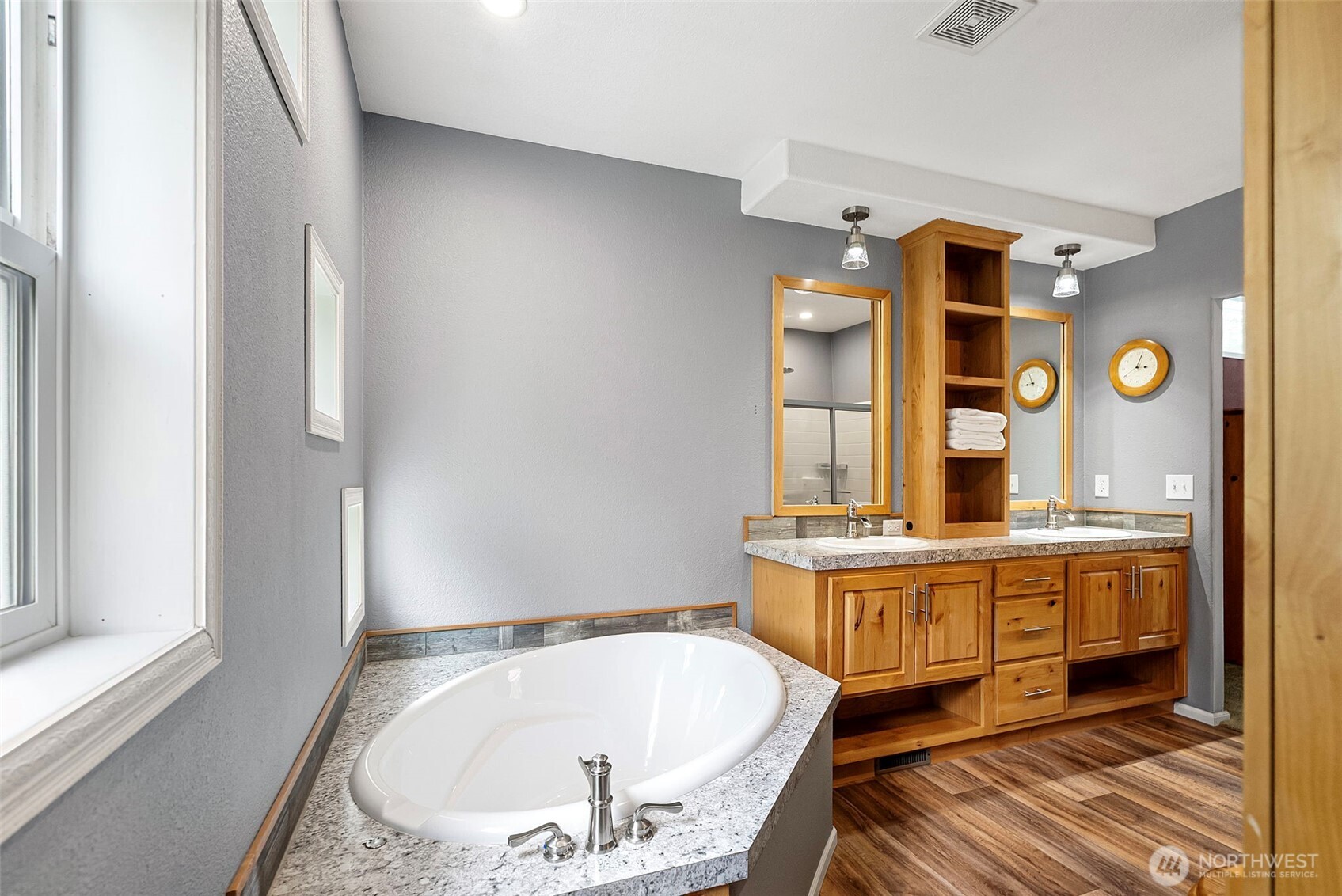 6852 SE Garfield Street , Port Orchard, WA 98366