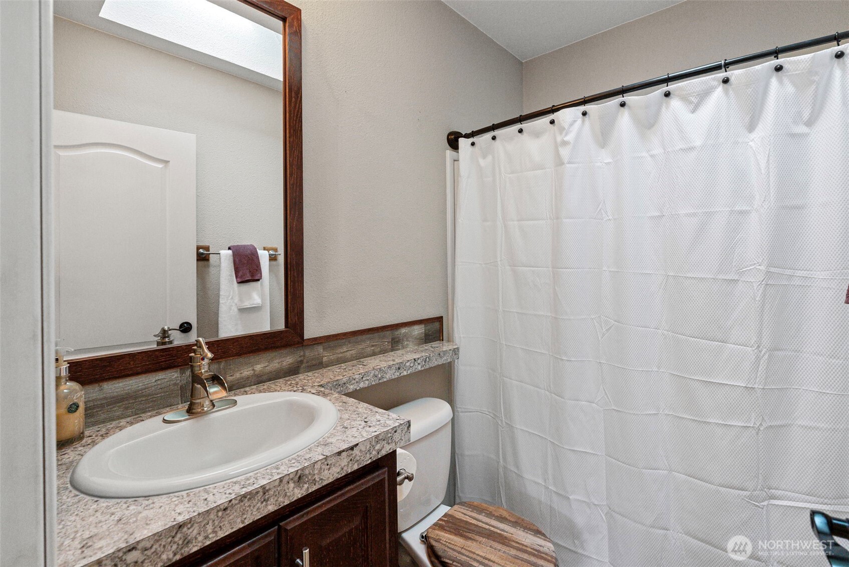 6852 SE Garfield Street , Port Orchard, WA 98366