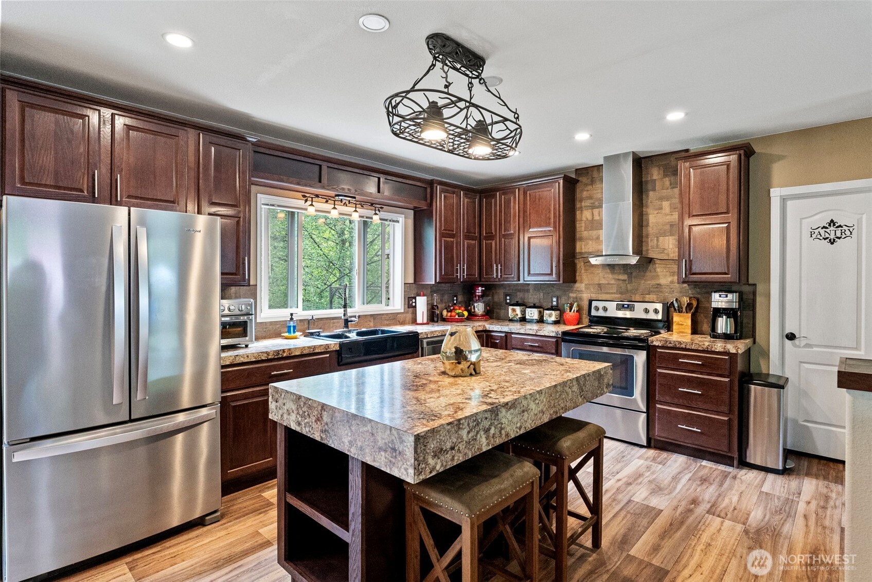 6852 SE Garfield Street , Port Orchard, WA 98366