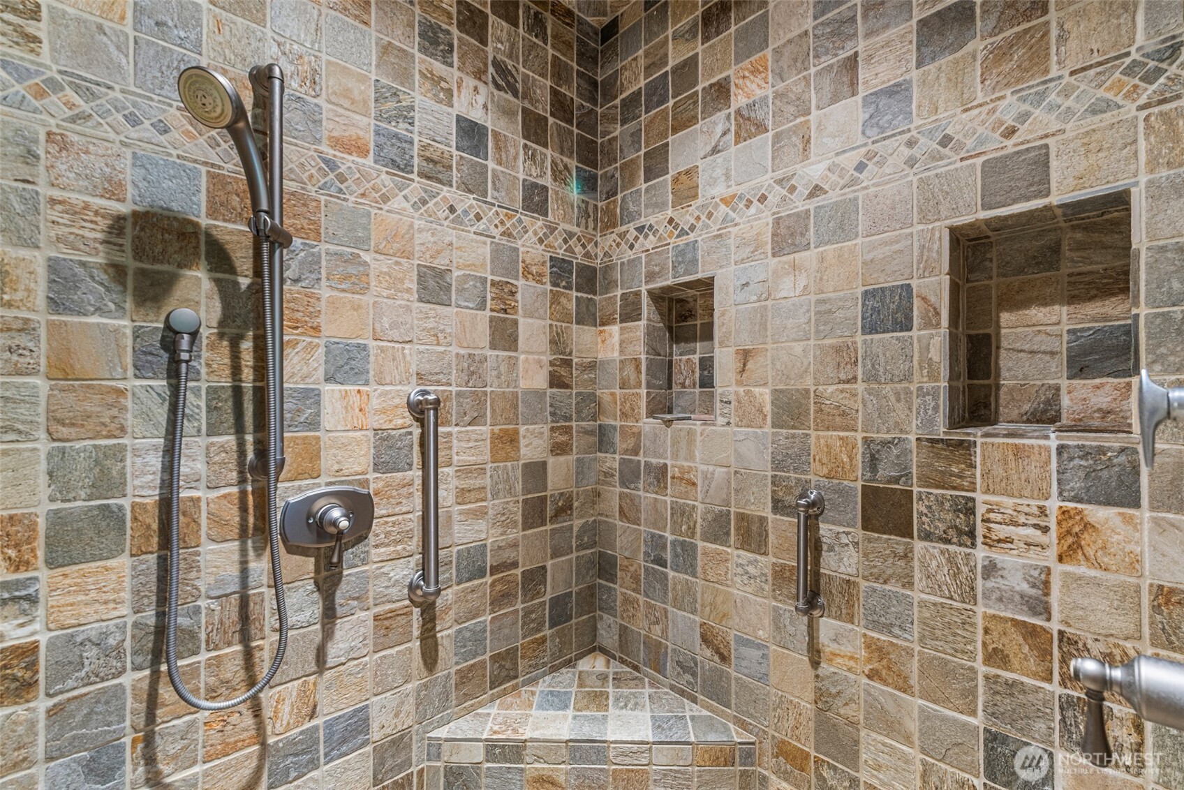 10665 North Road , Leavenworth, WA 98826