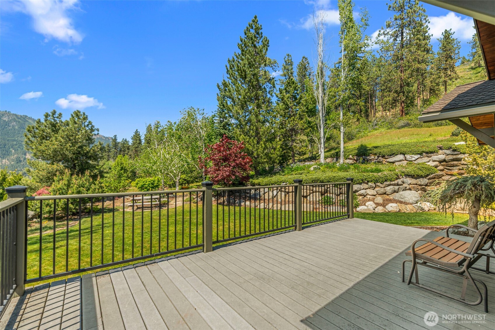 10665 North Road , Leavenworth, WA 98826