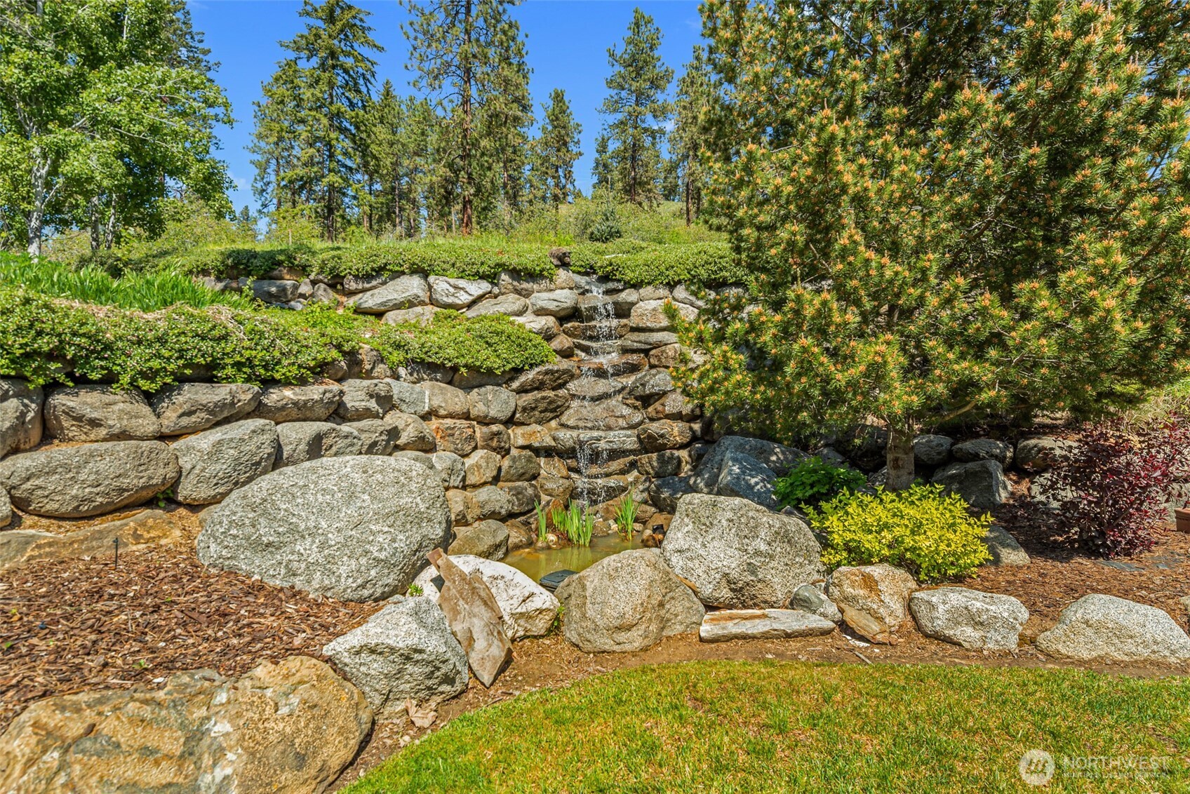 10665 North Road , Leavenworth, WA 98826