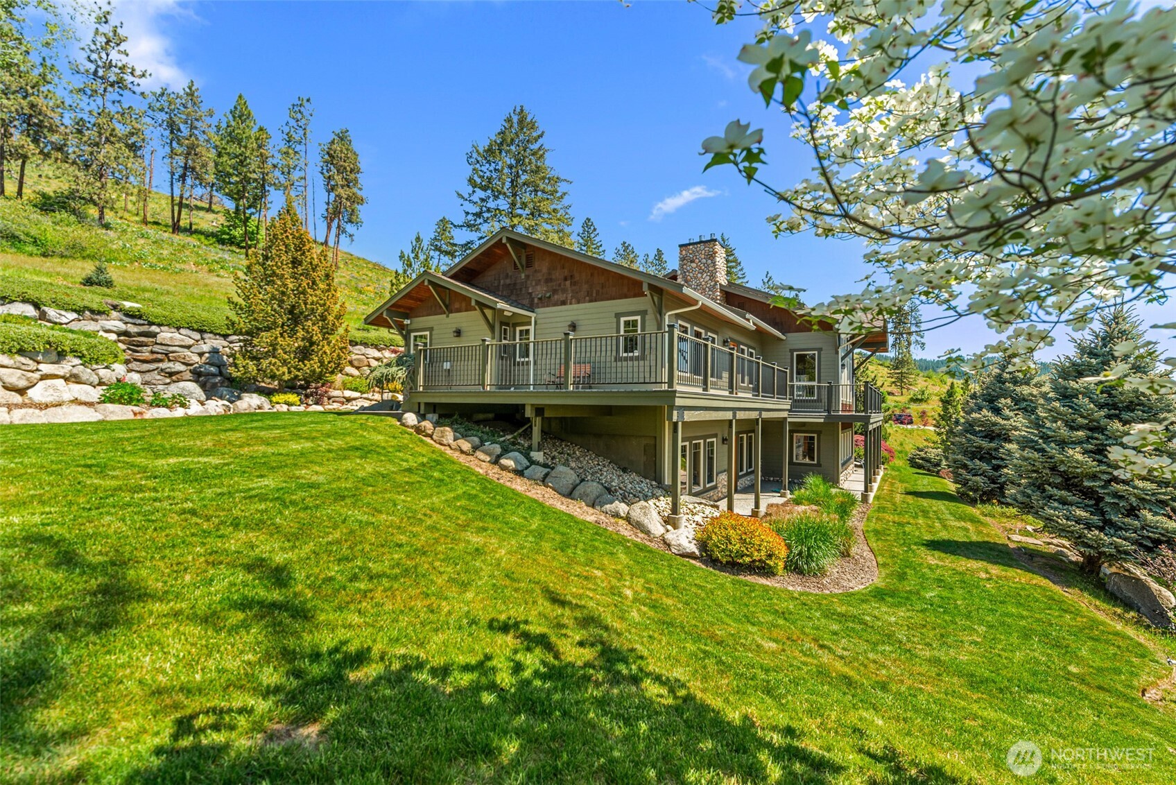 10665 North Road , Leavenworth, WA 98826